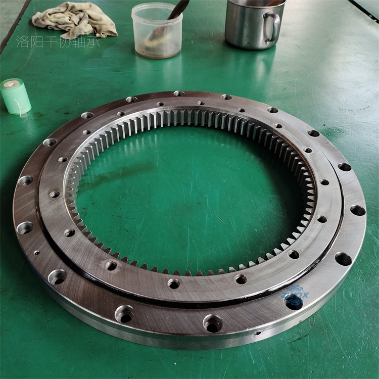 ZLYQX多维度解析滚动转盘轴承的分类