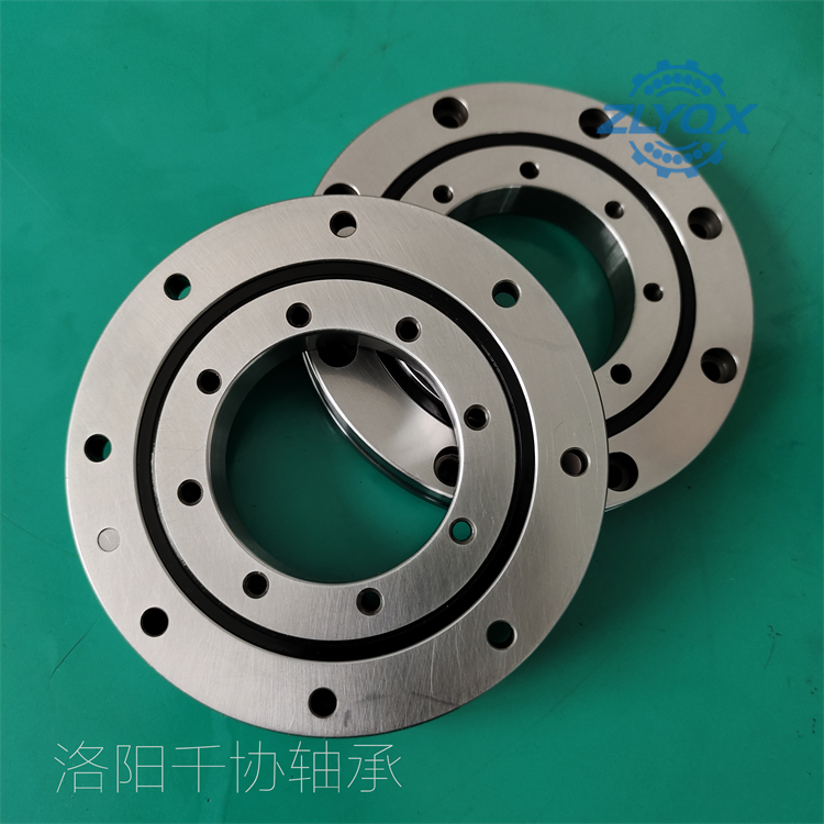 如何正确的操作交叉滚子轴承！